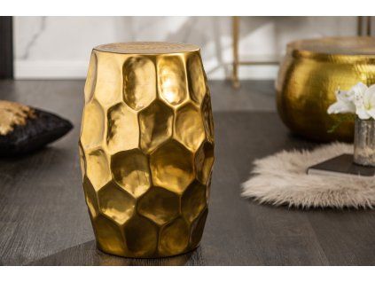 Příruční stolek Marrin 30 cm zlatý kovový design