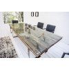 Moderní masivní přírodní jídelní stůl z recyklovaného dřeva teak.