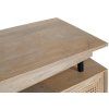 Detail na svrchní část designového TV stolku